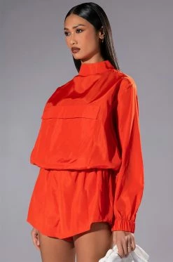 ALL DAY ERRANDS LIGHTWEIGHT ROMPER IN ORANGE