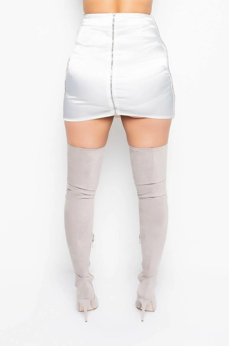 BADDIE SEASON SATIN RHINESTONE MINI SKIRT 5 BADDIE SEASON SATIN RHINESTONE MINI SKIRT - Image 3
