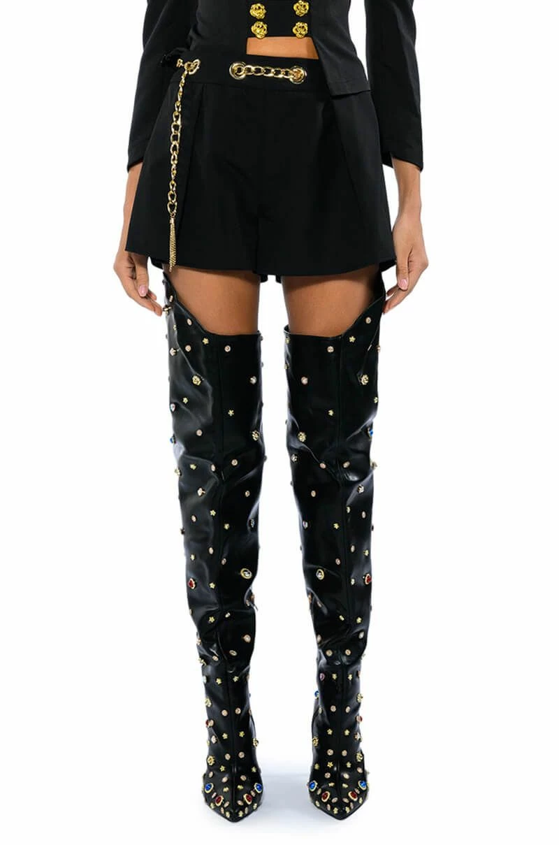 BETTER DAYS FLOUNCE SHORT WITH CHAIN BELT - Image 3