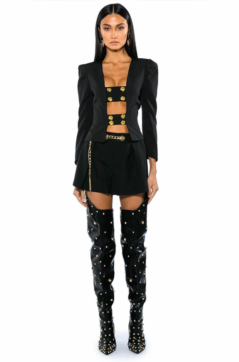 BETTER DAYS FLOUNCE SHORT WITH CHAIN BELT - Image 4