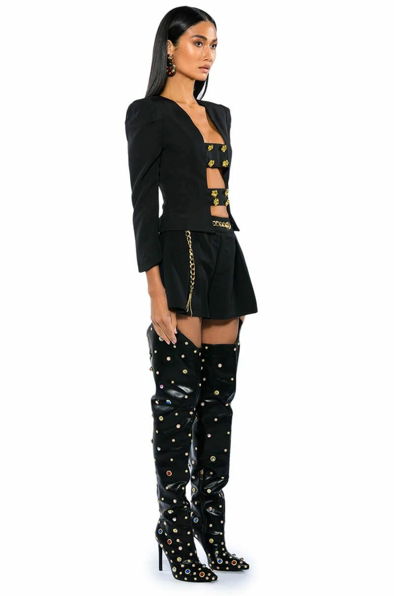 BETTER DAYS FLOUNCE SHORT WITH CHAIN BELT - Image 5