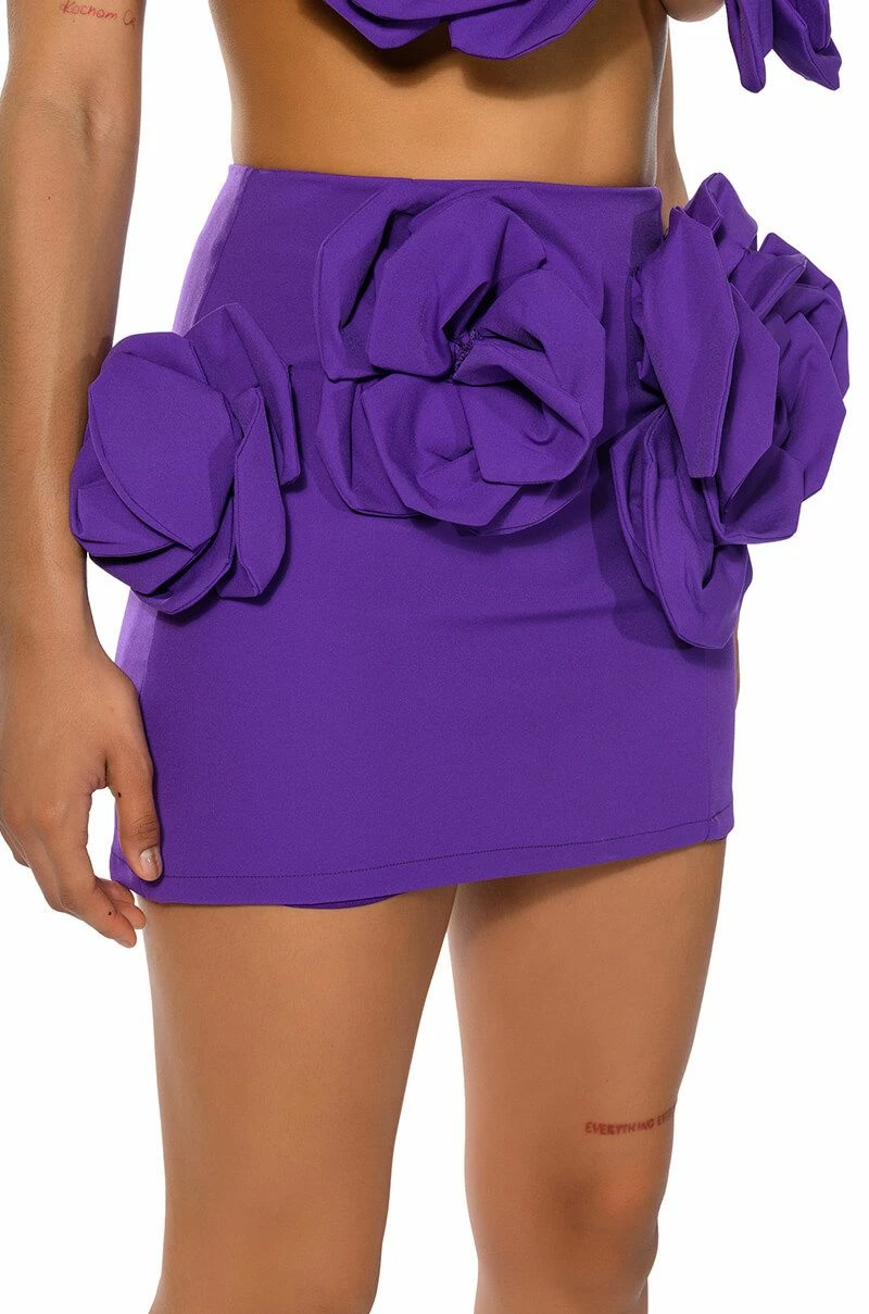 WHAT ITS LIKE FLORAL APPLIQUE MINI SKIRT - Image 3