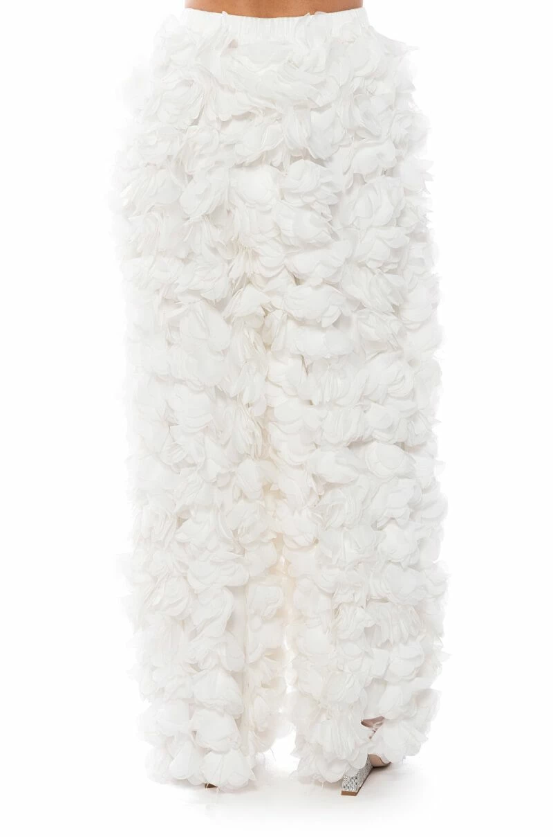 GARDEN OF EDEN APPLIQUE PANTS IN WHITE - Image 6