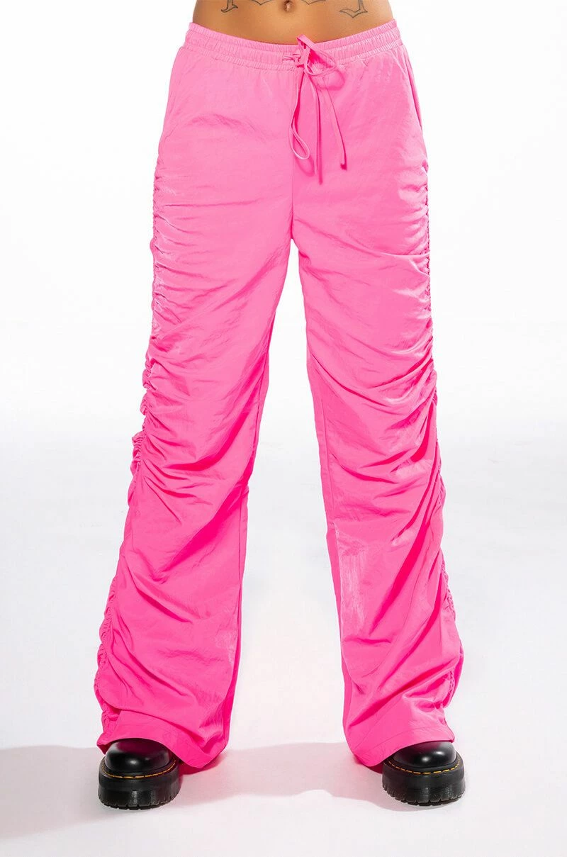 I JUST WANNA BE SEEN JOGGERS IN PINK - Image 3