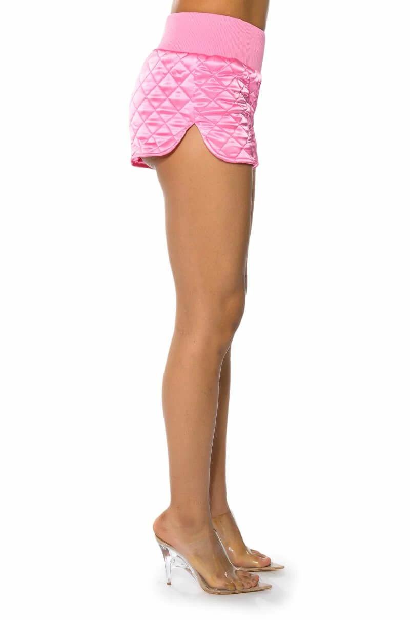 ITS GIVING QUILTED SPRING SHORTS IN PINK - Image 7