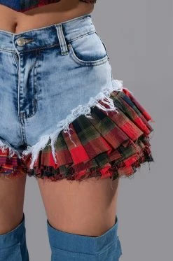 MODERN PUNK PLAID RUFFLE DENIM SHORT 21 MODERN PUNK PLAID RUFFLE DENIM SHORT -HORSE GIRL Shop modern punk plaid ruffle denim short light blue denim 10 10