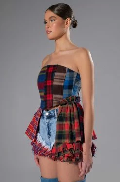 MODERN PUNK PLAID RUFFLE DENIM SHORT 15 MODERN PUNK PLAID RUFFLE DENIM SHORT -HORSE GIRL Shop modern punk plaid ruffle denim short light blue denim 4 4