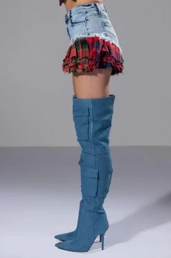 MODERN PUNK PLAID RUFFLE DENIM SHORT 19 MODERN PUNK PLAID RUFFLE DENIM SHORT -HORSE GIRL Shop modern punk plaid ruffle denim short light blue denim 8 8