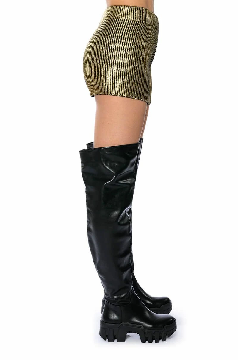 NEBULA COATED METALLIC KNIT SHORT - Image 6