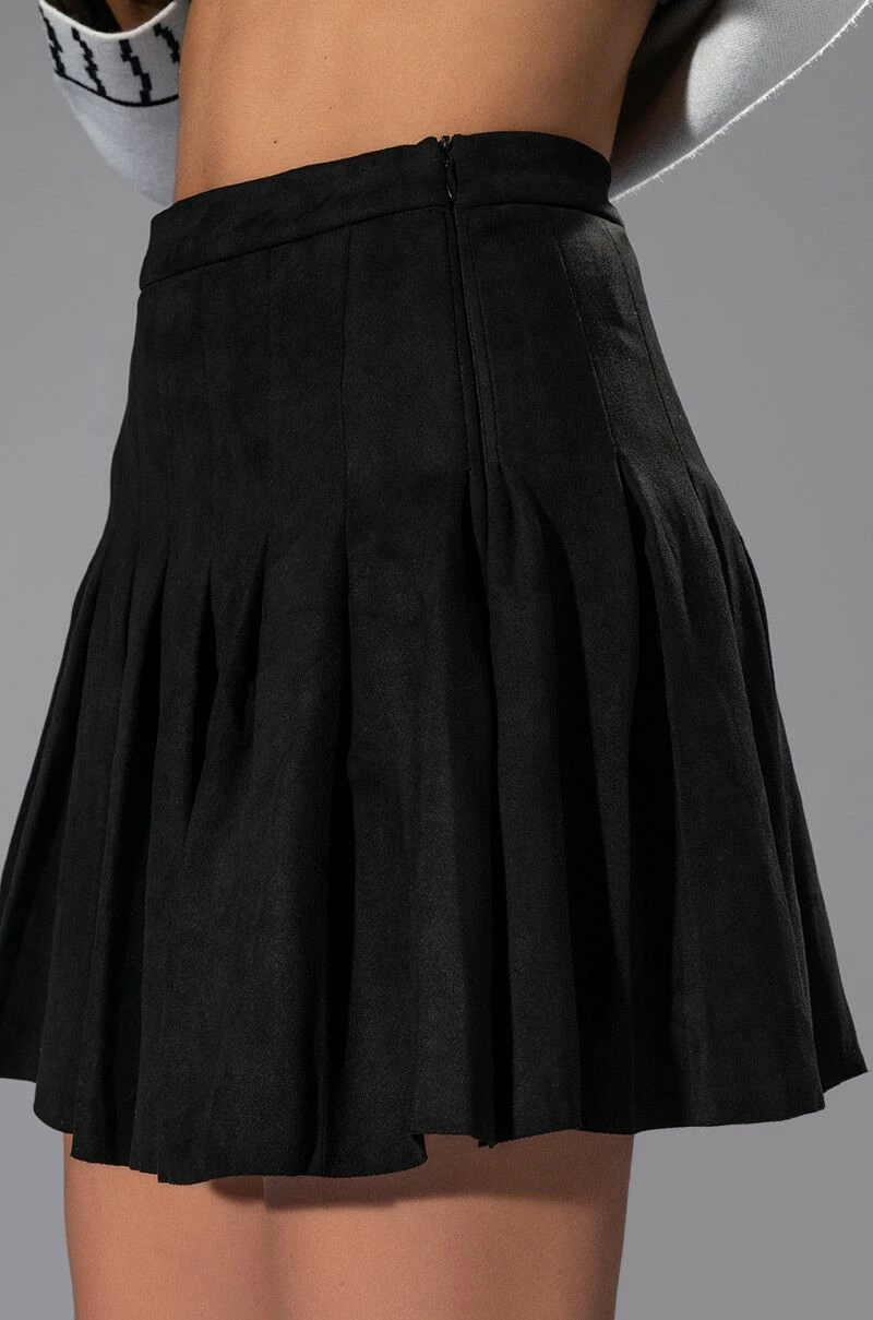 ON MY OWN PLEATED SKIRT - Image 10