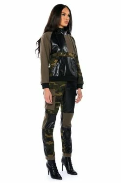 ONE AND ONLY COLORBLOCK JOGGER 12 ONE AND ONLY COLORBLOCK JOGGER -HORSE GIRL Shop one and only colorblock jogger brown multi 3 3 c1