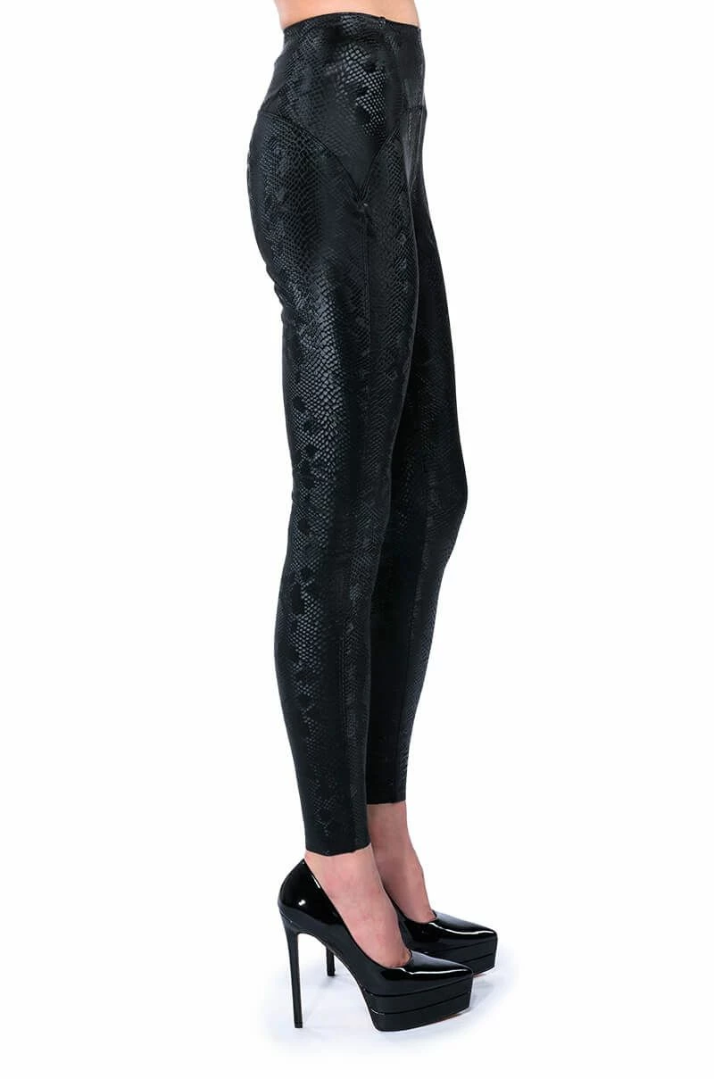 RIO PRINT HIGH RISE LEGGING WITH 4 WAY STRETCH IN BLACK - Image 8