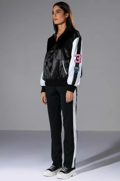 RUNNING LAPS JOGGER -HORSE GIRL Shop running laps jogger black 3 3 c1