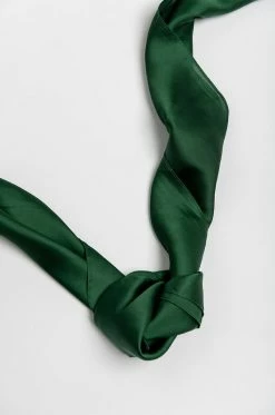 SOLID LIGHTWEIGHT SCARF