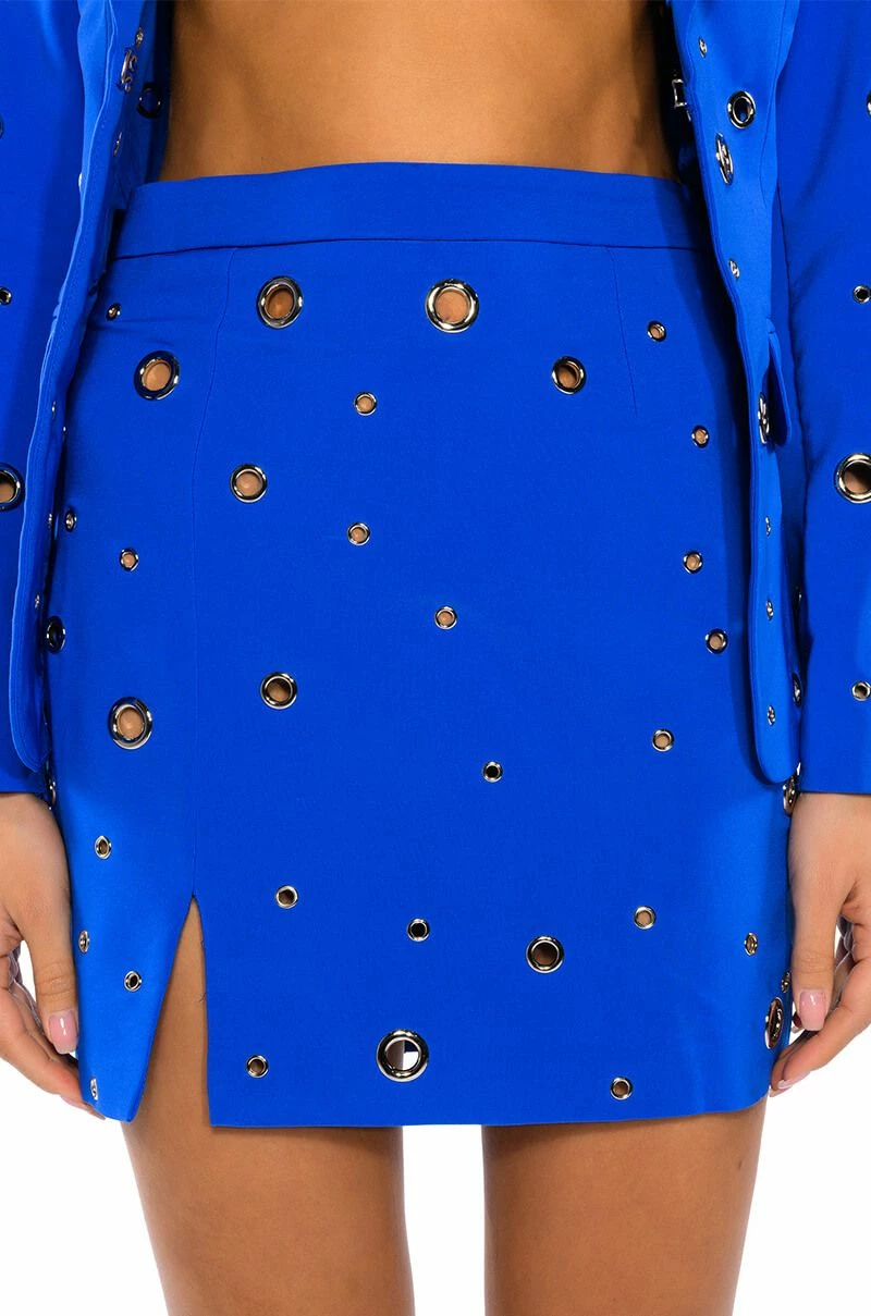 TAKE A BOW MINI SKIRT WITH SLIT - Image 2