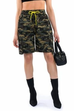 UNBOTHERED OVERSIZED CAMO SHORTS